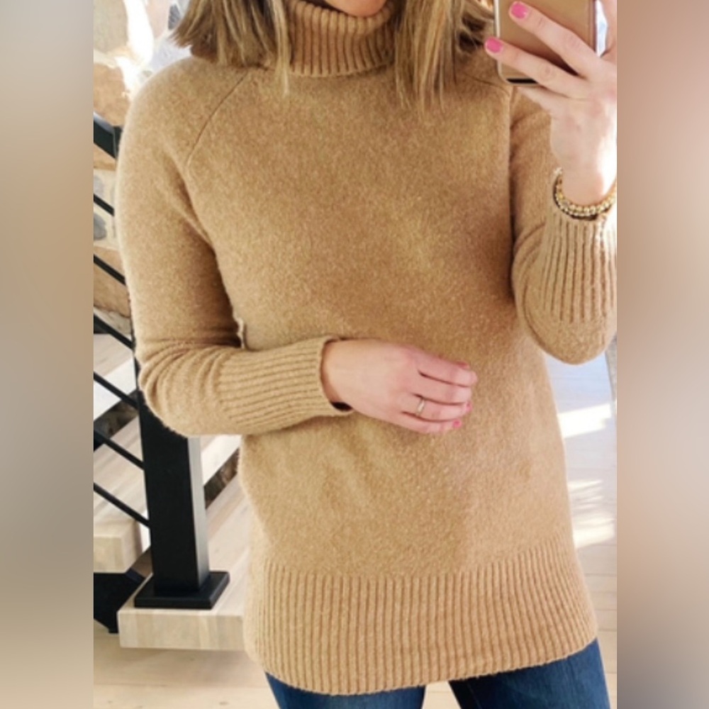 Cozy Tan Turtleneck Sweater S